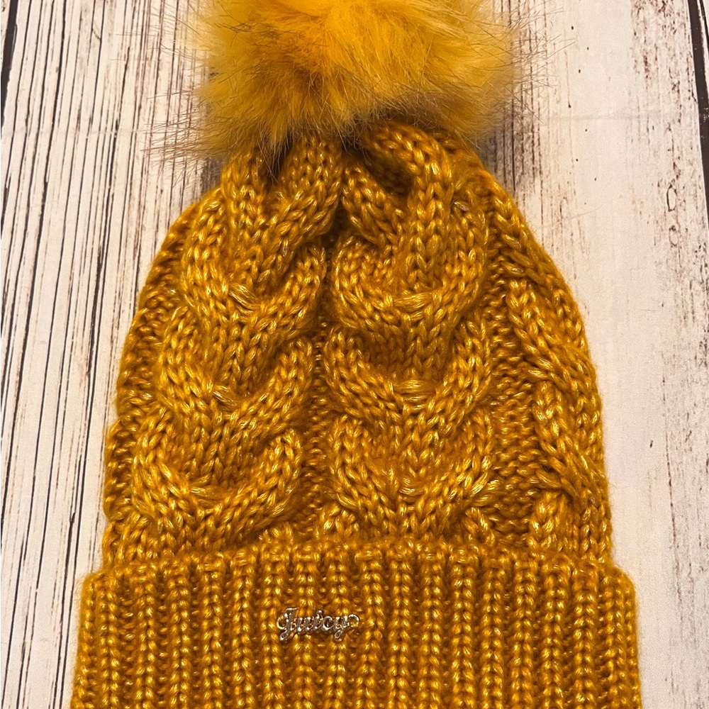Juicy Couture Beanie Cap One Size Mustard Goldenrod Ribbed & Cable Knit Pompom